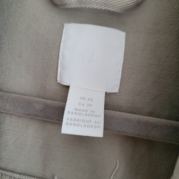 Soft green denim shacket - Picture 2 of 3